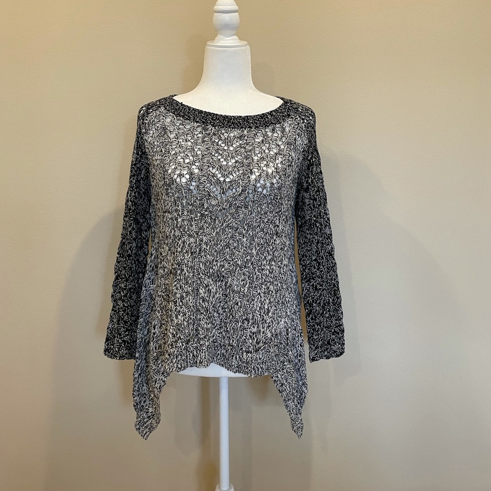 Anthropologie sweater in size small